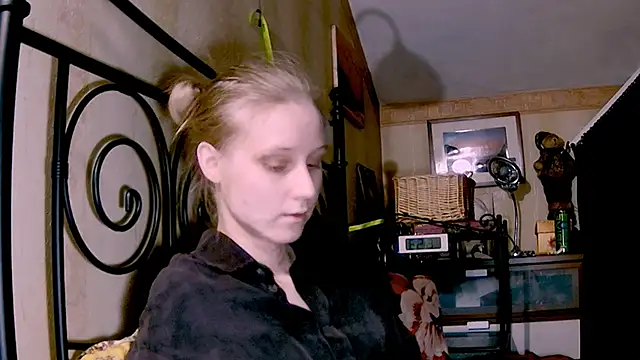 Snapshot of KatiKate chatting on January 18, 3:49 pm KatiKate online show from January 18, 3:49 pm