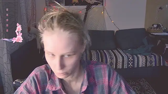 Snapshot of KatiKate chatting on February 13, 10:54 pm KatiKate online show from February 13, 10:54 pm