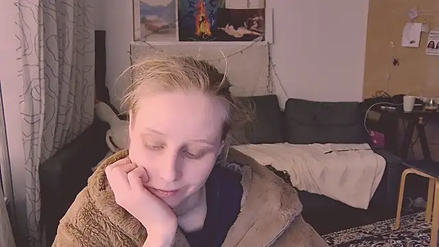 Snapshot of KatiKate chatting on February 21, 6:26 pm KatiKate online show from February 21, 6:26 pm