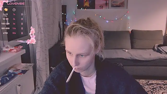 Snapshot of KatiKate chatting on February 28, 9:23 pm KatiKate online show from February 28, 9:23 pm
