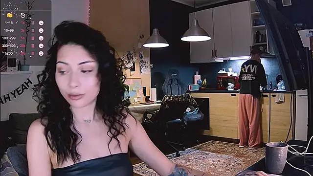 KatiKate online show from April 4, 4:48 pm