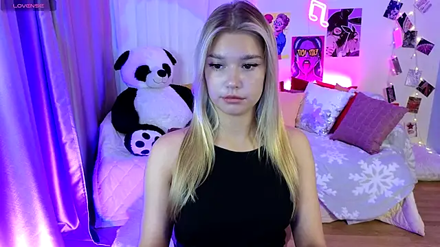 Snapshot of BattyMelody chatting on September 19, 10:16 am BattyMelody online show from September 19, 10:16 am