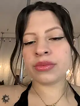 ShyVibes  online show from January 18, 3:59 pm