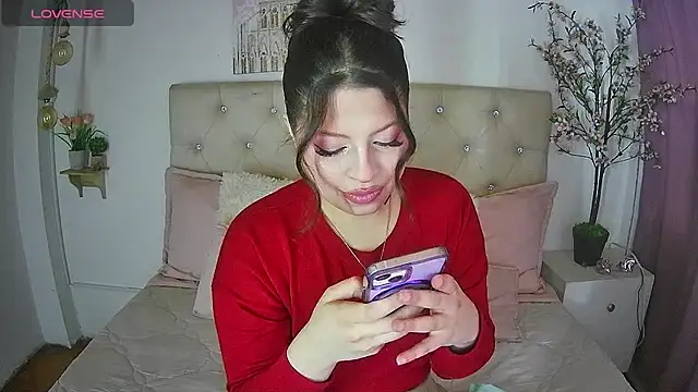 ShyVibes  online show from December 14, 8:57 pm