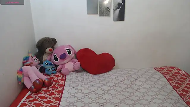 Snapshot of Pocahontas_Princess_ chatting on May 8, 3:06 pm Pocahontas Princess online show from May 8, 3:06 pm