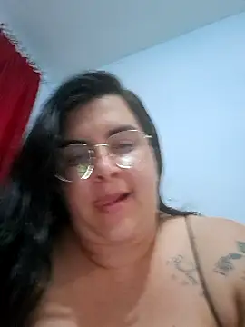 Snapshot of tatuadapaty chatting on December 7, 12:19 am tatuadapaty online show from December 7, 12:19 am
