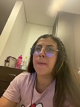 Snapshot of girl_anni chatting on January 17, 7:49 pm girl anni online show from January 17, 7:49 pm