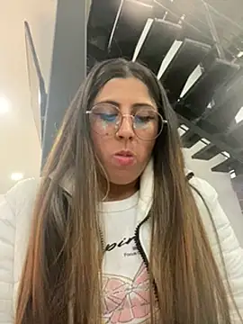Snapshot of girl_anni chatting on January 31, 9:59 pm girl anni online show from January 31, 9:59 pm