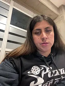 Snapshot of girl_anni chatting on February 26, 1:11 am girl anni online show from February 26, 1:11 am