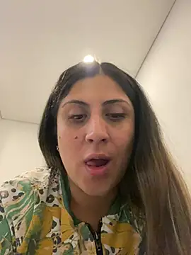 Snapshot of girl_anni chatting on March 8, 4:56 am girl anni online show from March 8, 4:56 am