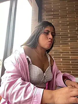 Snapshot of girl_anni chatting on March 20, 6:09 pm girl anni online show from March 20, 6:09 pm
