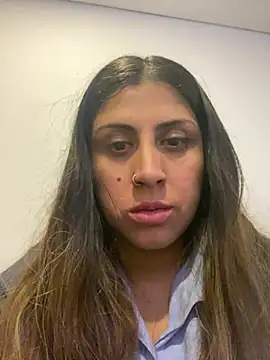 Snapshot of girl_anni chatting on March 21, 4:49 am girl anni online show from March 21, 4:49 am