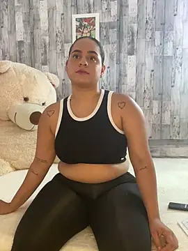 Snapshot of Violetrousse chatting on October 13, 7:14 pm Violetrousse online show from October 13, 7:14 pm