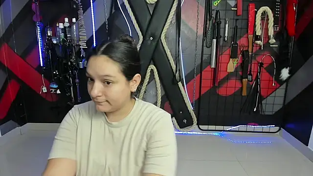 Snapshot of SUBMISSION_BDSM chatting on March 31, 10:37 am SUBMISSION BDSM online show from March 31, 10:37 am