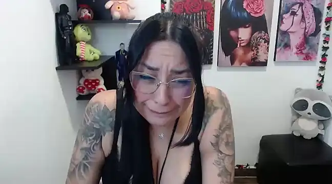 angellove90 online show from February 4, 9:52 pm