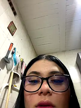 alissonfernandez  online show from September 26, 12:36 am