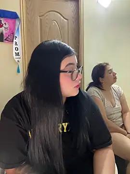 alissonfernandez  online show from February 21, 11:00 am