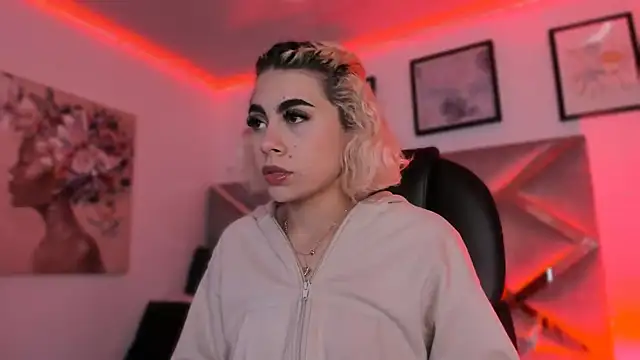 Snapshot of marian_pinzon chatting on March 30, 8:43 pm marian pinzon online show from March 30, 8:43 pm