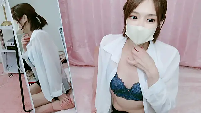 Snapshot of RYOKO_desu chatting on March 10, 9:32 am RYOKO desu online show from March 10, 9:32 am