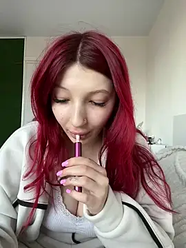 Alissa kiss online show from January 14, 2:00 pm