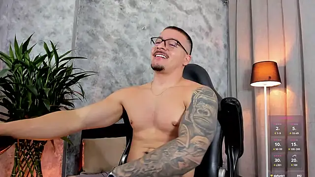 boyc022  online show from April 3, 12:25 pm