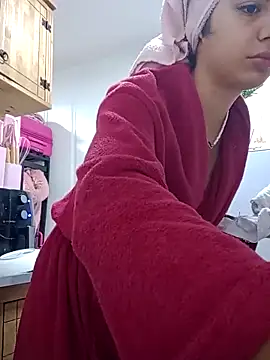 isabella048 online show from September 26, 12:47 am