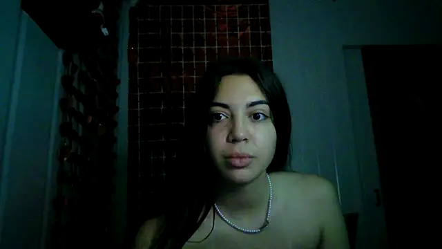isabella048 online show from October 7, 5:04 am