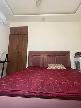 Snapshot of Emmy_kapoor chatting on February 6, 6:07 am Emmy kapoor online show from February 6, 6:07 am