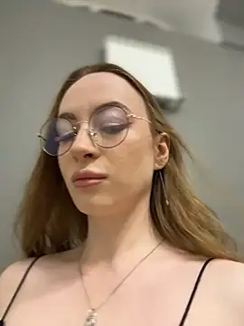  AngelMoon  online show from December 22, 3:58 am