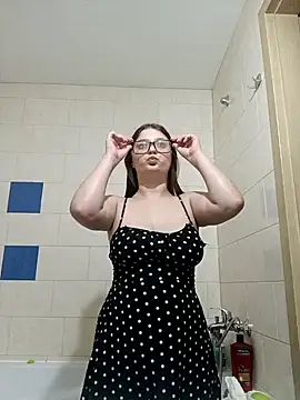 kila lo online show from January 10, 12:58 pm