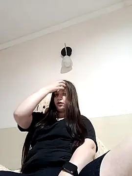 kila lo online show from February 13, 6:59 pm