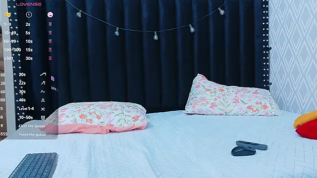 hornybarelylegalgirl online show from September 22, 12:51 pm