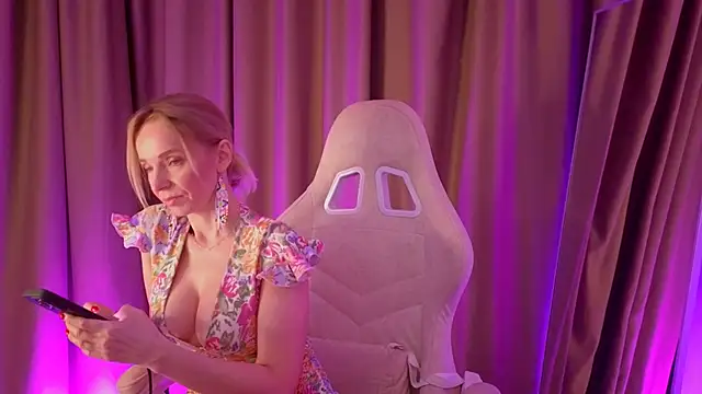 bubbling crush online show from February 16, 1:25 am