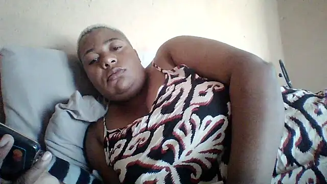 Snapshot of bustyboobs6 chatting on February 6, 7:12 am bustyboobs6 online show from February 6, 7:12 am