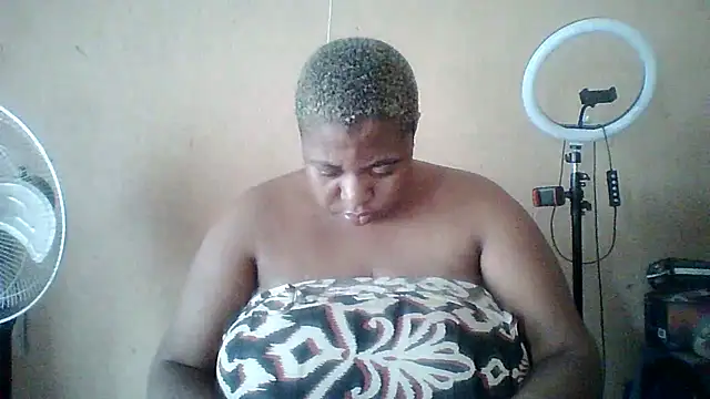 Snapshot of bustyboobs6 chatting on February 14, 6:21 am bustyboobs6 online show from February 14, 6:21 am