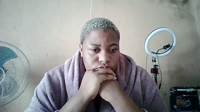 Snapshot of bustyboobs6 chatting on February 15, 7:51 am bustyboobs6 online show from February 15, 7:51 am