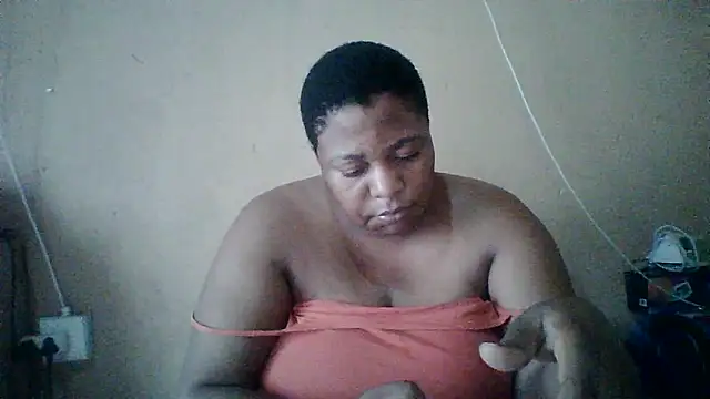 bustyboobs6 online show from March 25, 5:46 am