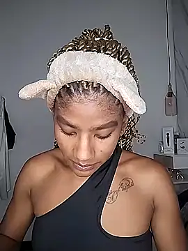 Snapshot of Sara_Lewwis chatting on October 11, 10:03 am Sara Lewwis online show from October 11, 10:03 am