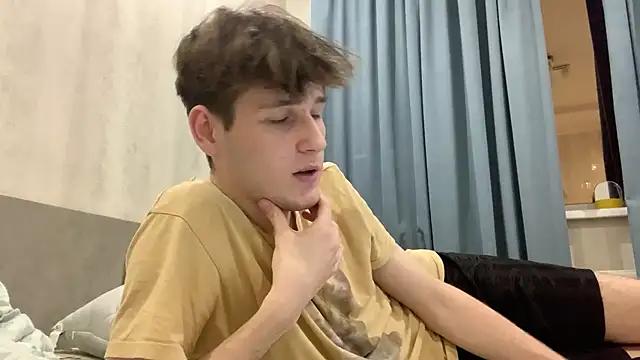 cutie guys online show from December 4, 7:23 pm
