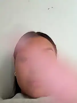 Snapshot of Val_clarck chatting on December 20, 4:04 pm Val clarck online show from December 20, 4:04 pm