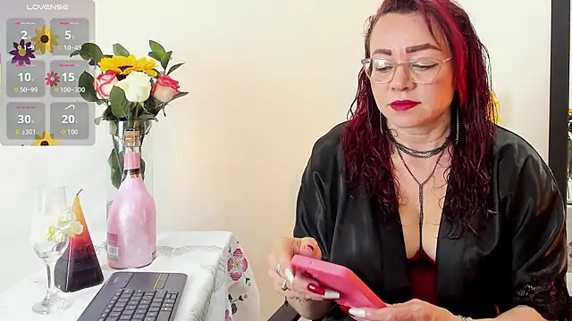 Snapshot of Lupiita223 chatting on March 6, 1:07 pm Lupiita223 online show from March 6, 1:07 pm