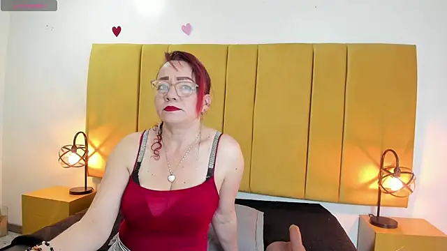 Snapshot of Lupiita223 chatting on April 4, 12:46 pm Lupiita223 online show from April 4, 12:46 pm