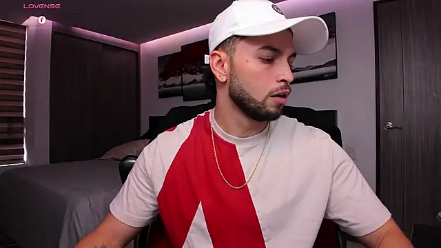 Snapshot of nick_klaus chatting on March 24, 10:04 pm nick klaus online show from March 24, 10:04 pm