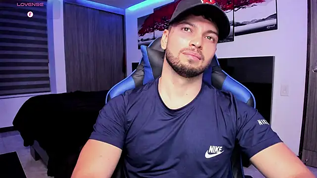 Snapshot of nick_klaus chatting on April 1, 12:11 am nick klaus online show from April 1, 12:11 am