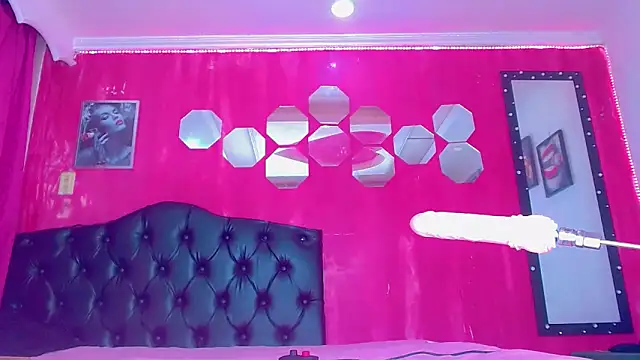 TiffanyMackensyy online show from November 22, 1:59 am