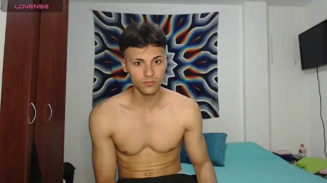 Snapshot of AshleyandTyler chatting on December 13, 2:10 am AshleyandTyler online show from December 13, 2:10 am