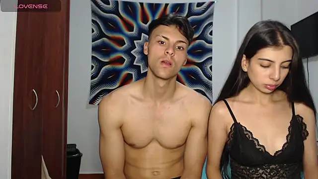 Snapshot of AshleyandTyler chatting on December 16, 1:21 am AshleyandTyler online show from December 16, 1:21 am