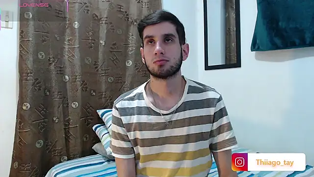 Snapshot of Thhiago_tay chatting on October 22, 3:34 pm Thhiago tay online show from October 22, 3:34 pm