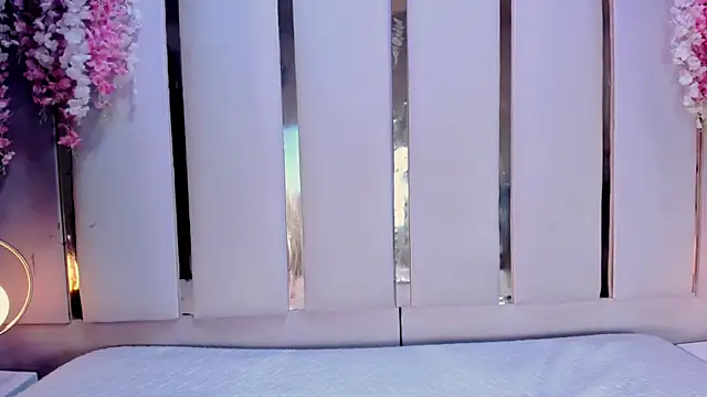 Snapshot of Parismorelli1 chatting on October 7, 5:59 am Parismorelli1 online show from October 7, 5:59 am