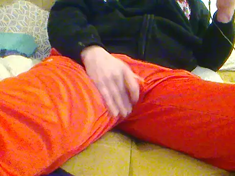 Snapshot of Adi1985gda chatting on February 2, 2:16 pm Adi1985gda online show from February 2, 2:16 pm